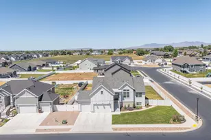 3561 S Green Farm Way, West Haven, UT 84401 - Photo 2