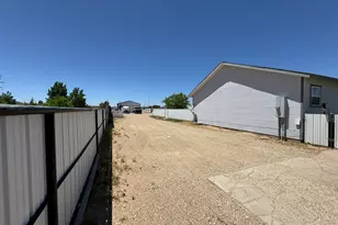 2776 S 2575 W, Roosevelt, UT 84066 - Photo 2