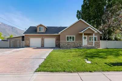 1285 W Maple St, Mapleton, UT 84664 - Photo 2