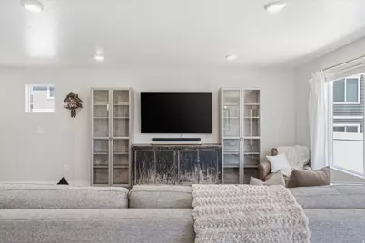 560 N Willow Springs Ave, Lehi, UT 84048 - Photo 8