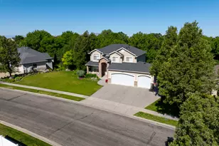 1366 Fox Pointe Dr, Kaysville, UT 84037 - Photo 42