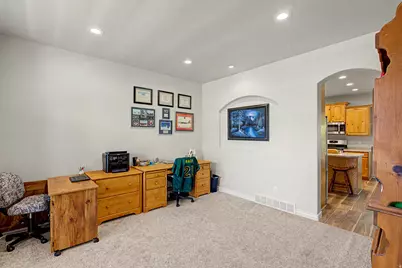 1366 Fox Pointe Dr, Kaysville, UT 84037 - Photo 12