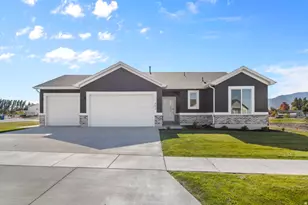 538 S Rivergate Dr, Logan, UT 84321 - Photo 2