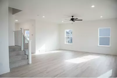 585 N 410 E Lot #21 E, Salem, UT 84653 - Photo 2