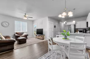 4652 W Proximo Dr S, Riverton, UT 84096 - Photo 4