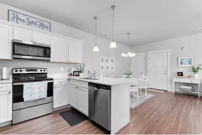 4652 W Proximo Dr S #J204, Riverton, UT 84096 - Photo 4