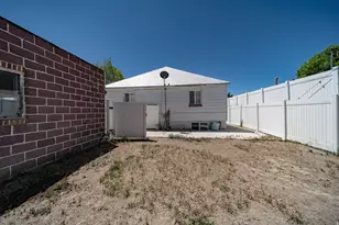 225 E 800 N, Price, UT 84501 - Photo 30
