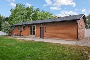 812 Stormy Creek Rd, Sandy, UT 84094 - Photo 4