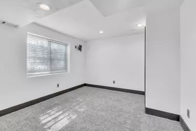 4676 Peak Dr, West Jordan, UT 84088 - Photo 28