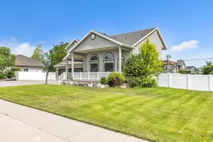 4676 Peak Dr, West Jordan, UT 84088 - Photo 2