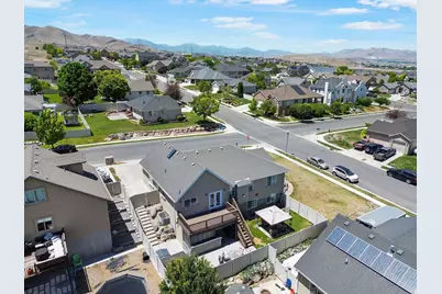 2394 S Palomino Dr, Saratoga Springs, UT 84045 - Photo 52