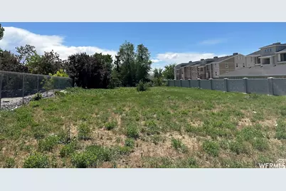 1557 W Antelope Dr, Syracuse, UT 84075 - Photo 6
