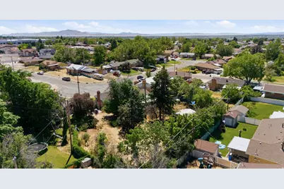 2102 W 5125 S, Roy, UT 84067 - Photo 36