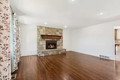 3959 W 13800 S, Bluffdale, UT 84065 - Photo 2