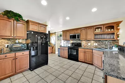 849 Saint Andrews Dr, Syracuse, UT 84075 - Photo 20