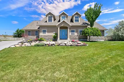 849 Saint Andrews Dr, Syracuse, UT 84075 - Photo 2