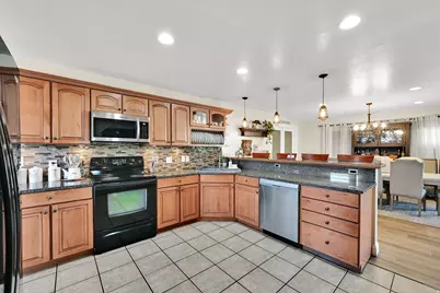 849 Saint Andrews Dr, Syracuse, UT 84075 - Photo 18