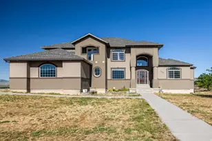 7223 N Estancia Ln, Smithfield, UT 84335 - Photo 2