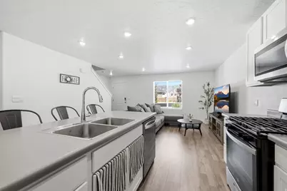 1942 N Blue Iris Ave, Tooele, UT 84074 - Photo 8