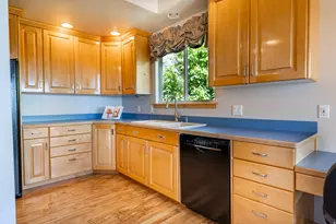 177 N Mountain Rd, Fruit Heights, UT 84037 - Photo 12