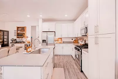 693 S Grant Ln, North Salt Lake, UT 84054 - Photo 8