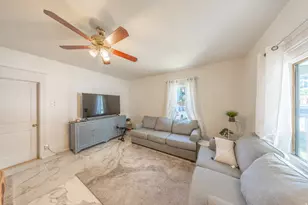 4911 S Center St, Murray, UT 84107 - Photo 6