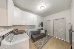 4911 S Center St, Murray, UT 84107 - Photo 8