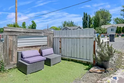 282 S 200 W, Hyrum, UT 84319 - Photo 32