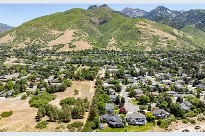 3329 E Tall Pine Ln S, Cottonwood Heights, UT 84121 - Photo 64