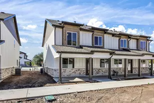 319 N Liberty Cove Dr, Ogden, UT 84404 - Photo 2