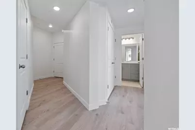 5263 W Reventon Rd S #404, South Jordan, UT 84009 - Photo 10