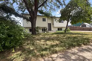 2236 S 300 W, Clearfield, UT 84015 - Photo 2