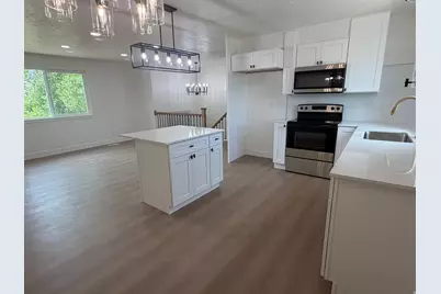 2236 S 300 W, Clearfield, UT 84015 - Photo 6