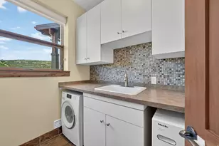 492 N Marathon Cir, Salt Lake City, UT 84108 - Photo 64