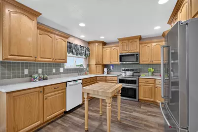 1228 N 2725 W, Layton, UT 84041 - Photo 10