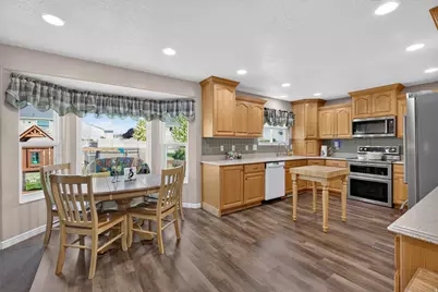 1228 N 2725 W, Layton, UT 84041 - Photo 8