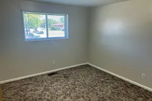1932 W 4975 S, Roy, UT 84067 - Photo 22