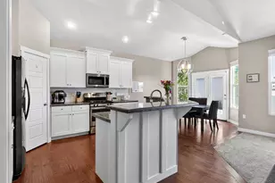 2335 W Field Stone Way S, Layton, UT 84041 - Photo 4