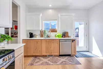 1635 W Onyx Dr, Santaquin, UT 84655 - Photo 12