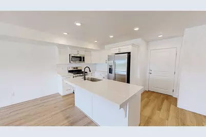 1382 N Meadow Ln #638, Spanish Fork, UT 84660 - Photo 2