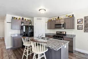 1121 W Honeycomb Dr, Grantsville, UT 84029 - Photo 2