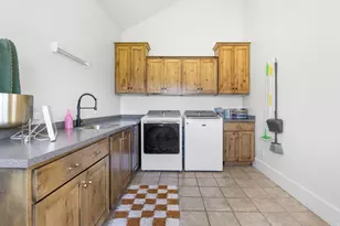 623 N Patterson Ln, Alpine, UT 84004 - Photo 28