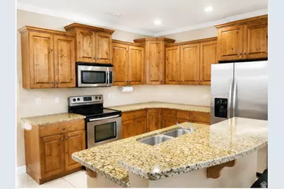 930 W 965 N #311, Orem, UT 84057 - Photo 6