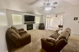 565 S 2400 W, Vernal, UT 84078 - Photo 10
