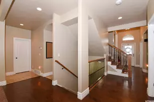 915 Fremont Rd, Bountiful, UT 84010 - Photo 8