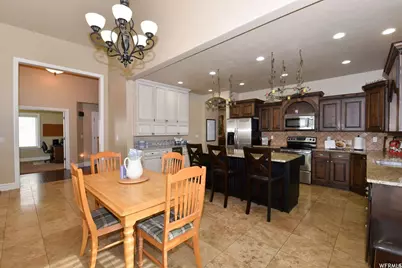 915 Fremont Rd, Bountiful, UT 84010 - Photo 6