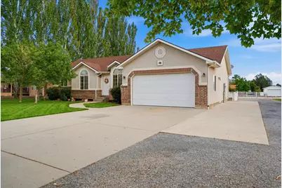 791 E Saddle Rd, Grantsville, UT 84029 - Photo 2