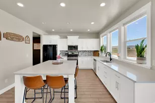 1857 E Thunder Gulch Rd, Eagle Mountain, UT 84043 - Photo 10