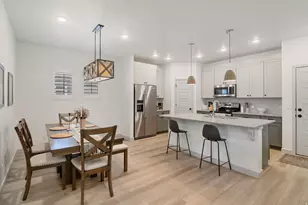 10039 N Dahlia Ln, Cedar Hills, UT 84062 - Photo 8