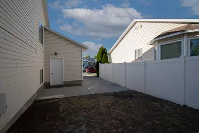 1173 W Wimbledon Ridge Ln S, West Jordan, UT 84084 - Photo 26